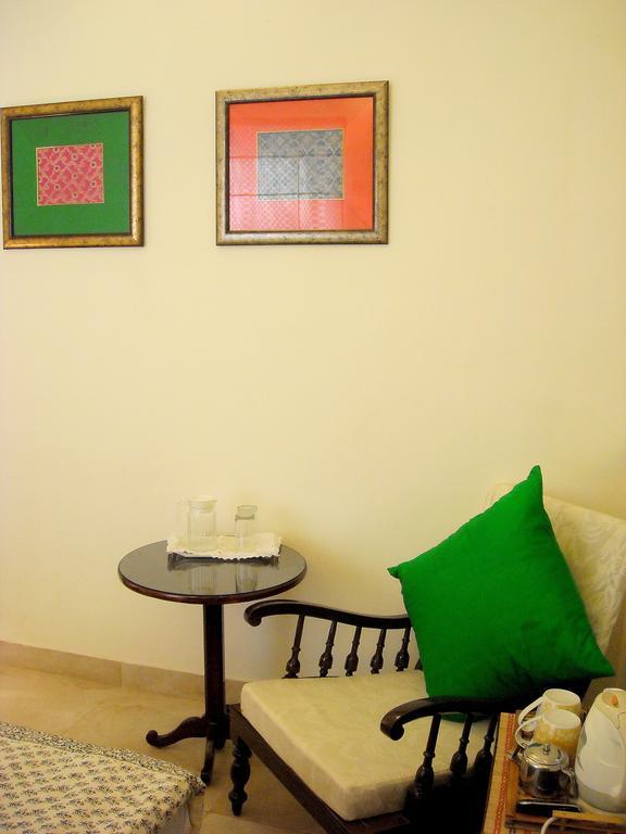 Apartamento Aashray Varanasi Habitación foto